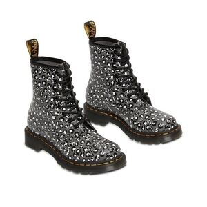 Doc Martens 1460 Lace-Up Boot
GREY LEOPARD, Size 5UK (7 Women New)